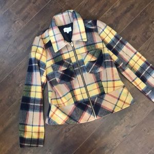 Jolt light weight jacket plaid size medium